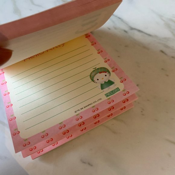 Lot of 2 VINTAGE 90S Y2K Hello Kitty Memo Pads - Picture 11 of 12